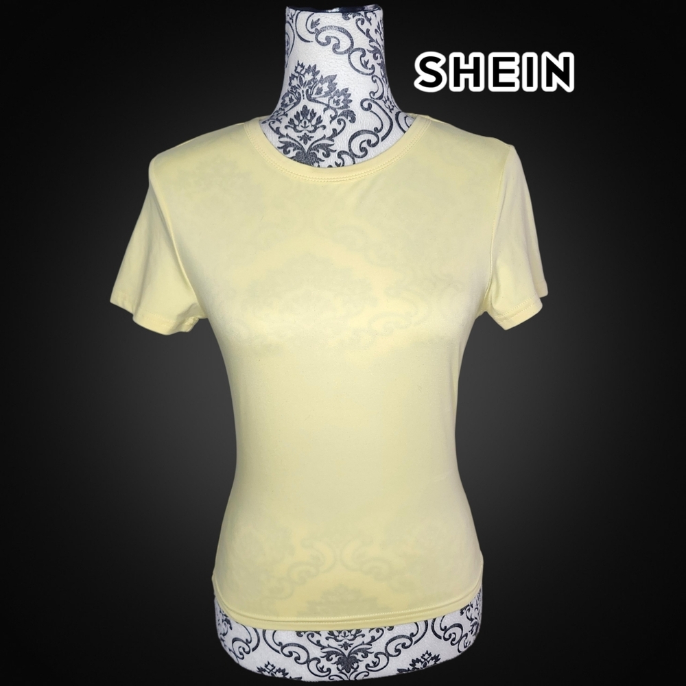 SHEIN Pale Yellow Tee - Small